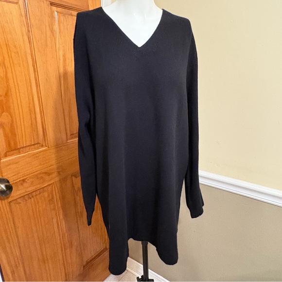 NWOT Precious Fibers Cashmere Black V-Neck Sweater Sz.1X